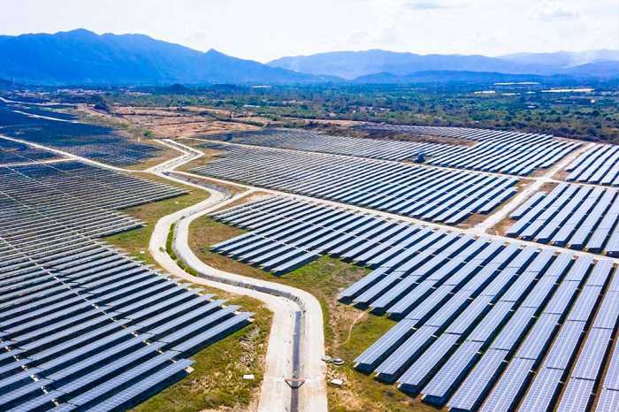 Các Công Nghệ Chính Trong Năng Lượng Mặt Trời Tập Trung