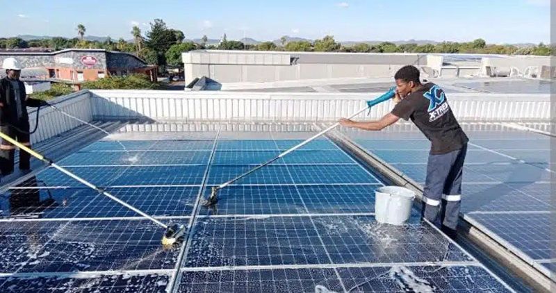 Khi Nào Cần Vệ Sinh Tấm Pin Năng Lượng Mặt Trời?